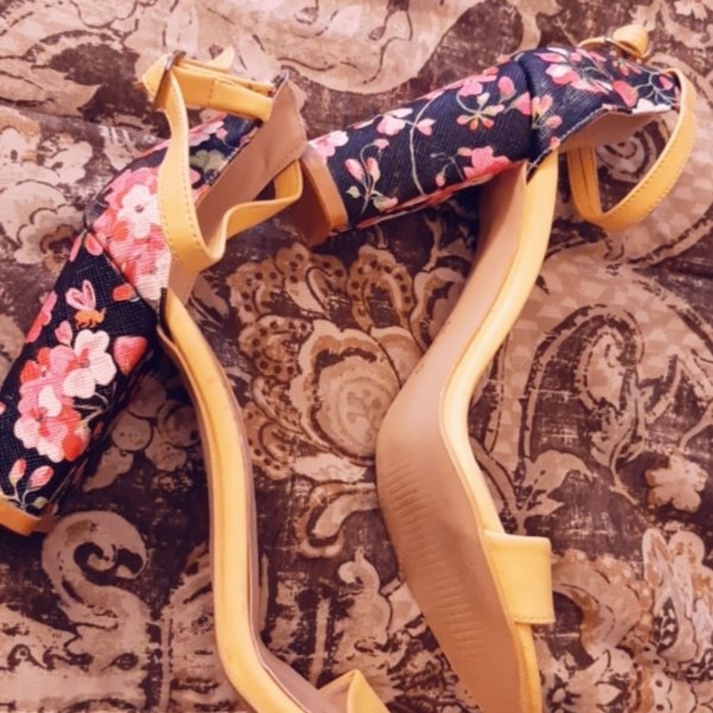 High heel shoe